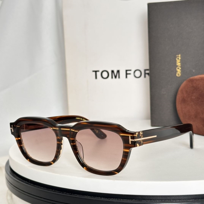 TOM FORD